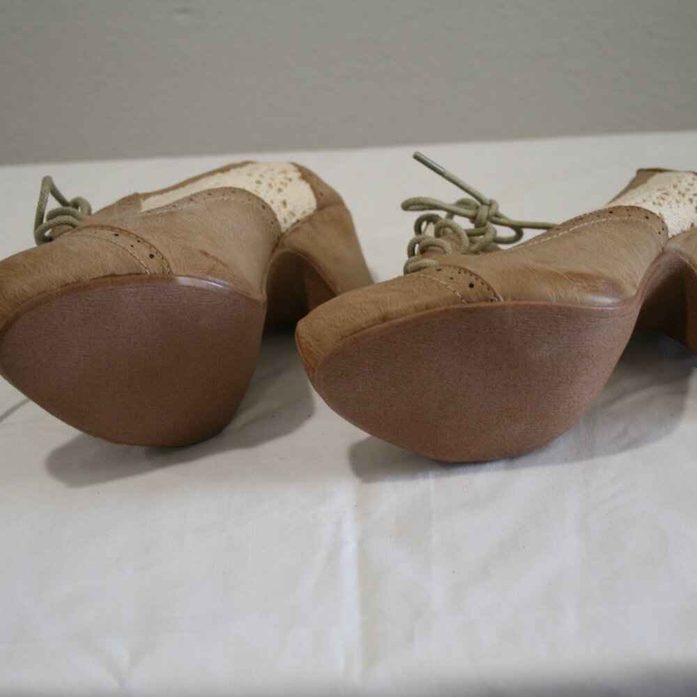 Not Rated Brown and White Lace-up Heels. Size 7.5 - Picture 3 of 11